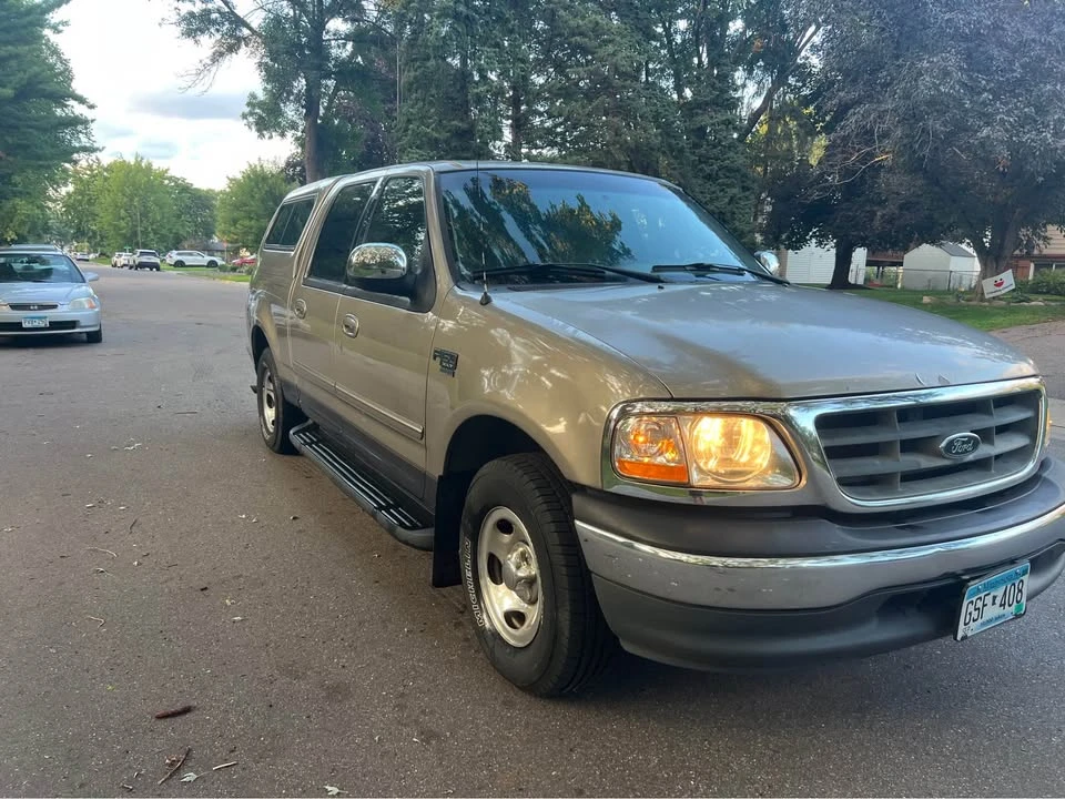 2001 Ford F-150 10th Gen - Image 2 of 10