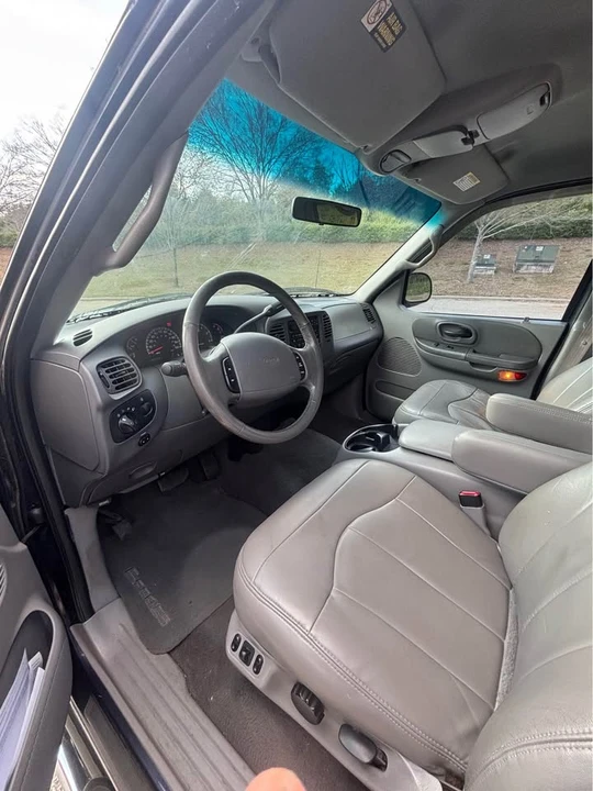 2001 Ford F-150 10th Gen - Image 8 of 12