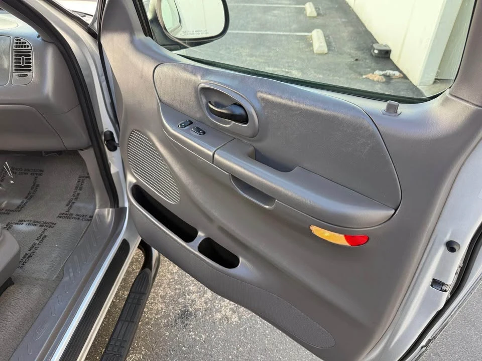 2001 Ford F-150 10th Gen - Image 10 of 15