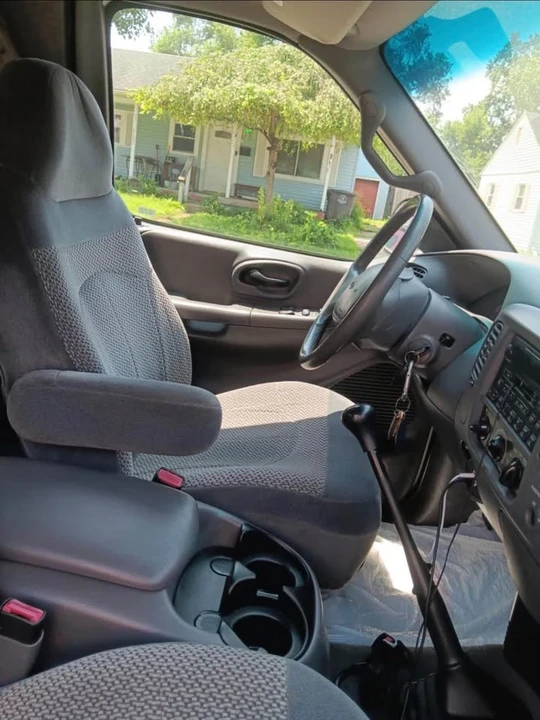 2001 Ford F-150 10th Gen - Image 5 of 9