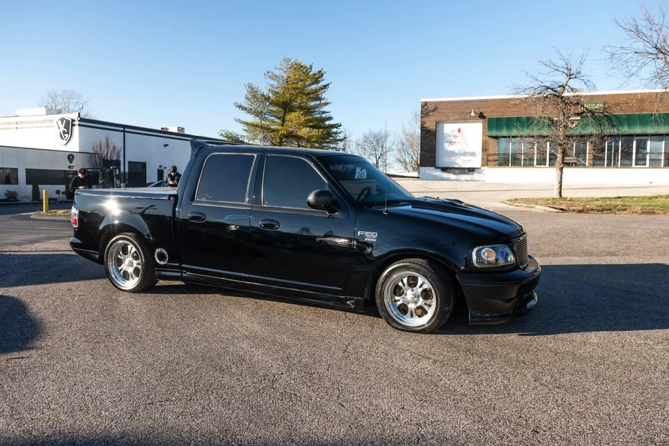 2001 Ford F-150 10th Gen - Image 2 of 13
