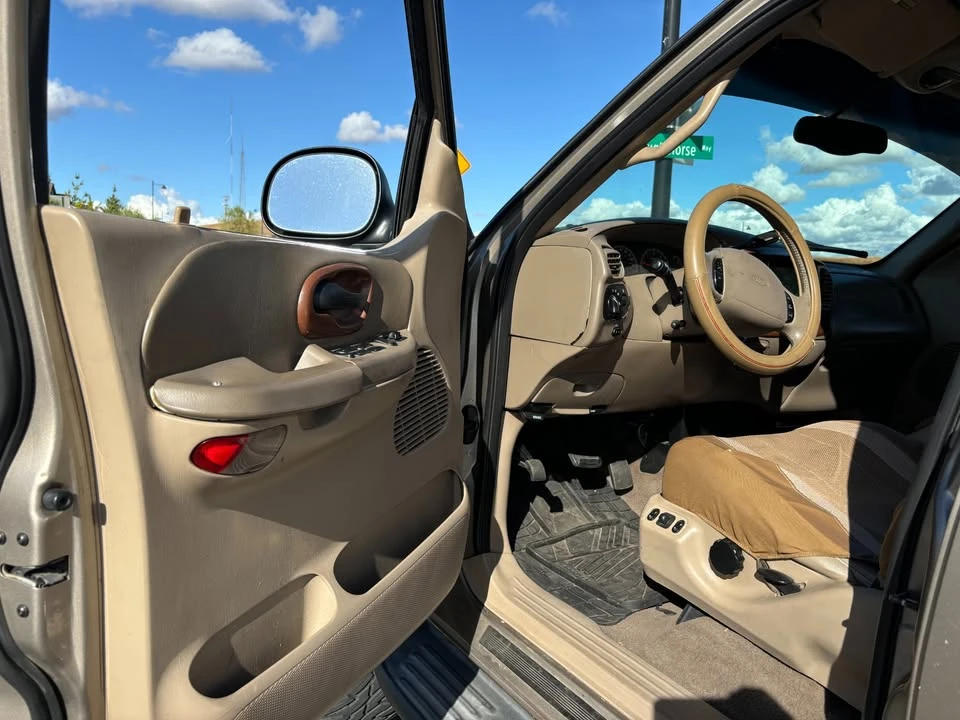 2001 Ford F-150 10th Gen - Image 8 of 18