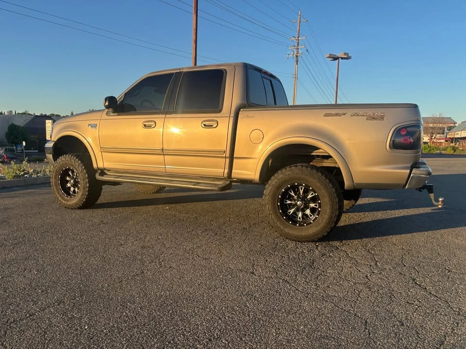 2001 Ford F-150 10th Gen - Image 3 of 18