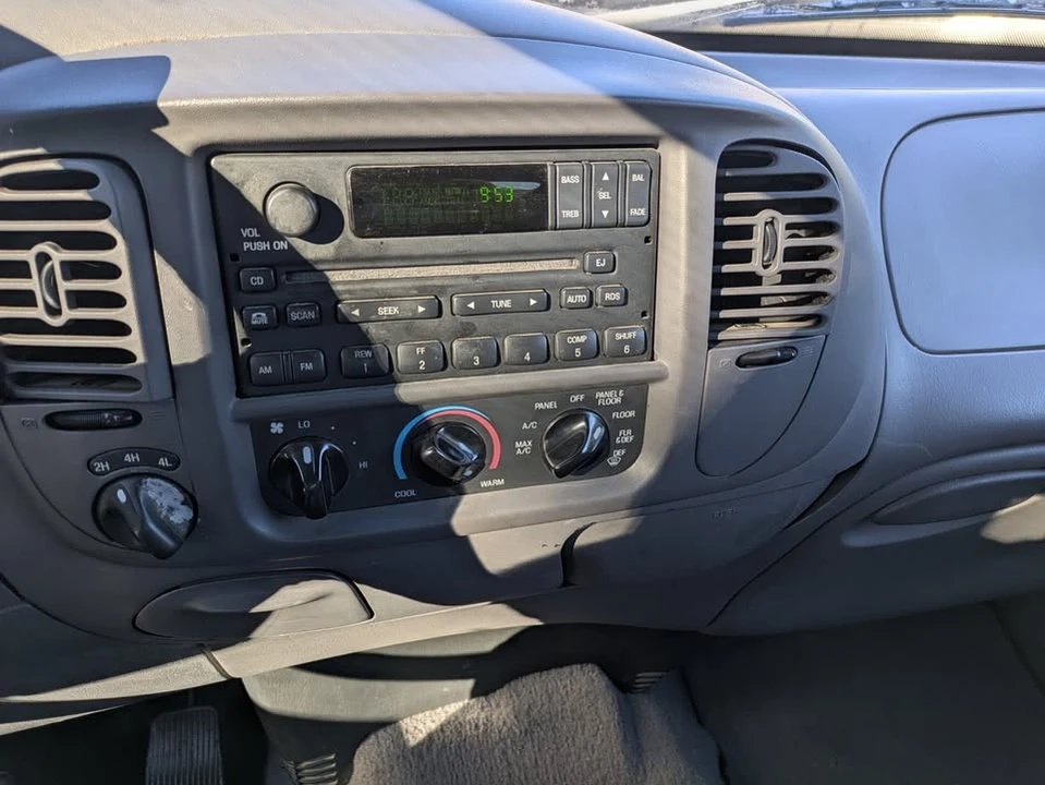 2001 Ford F-150 10th Gen - Image 8 of 11