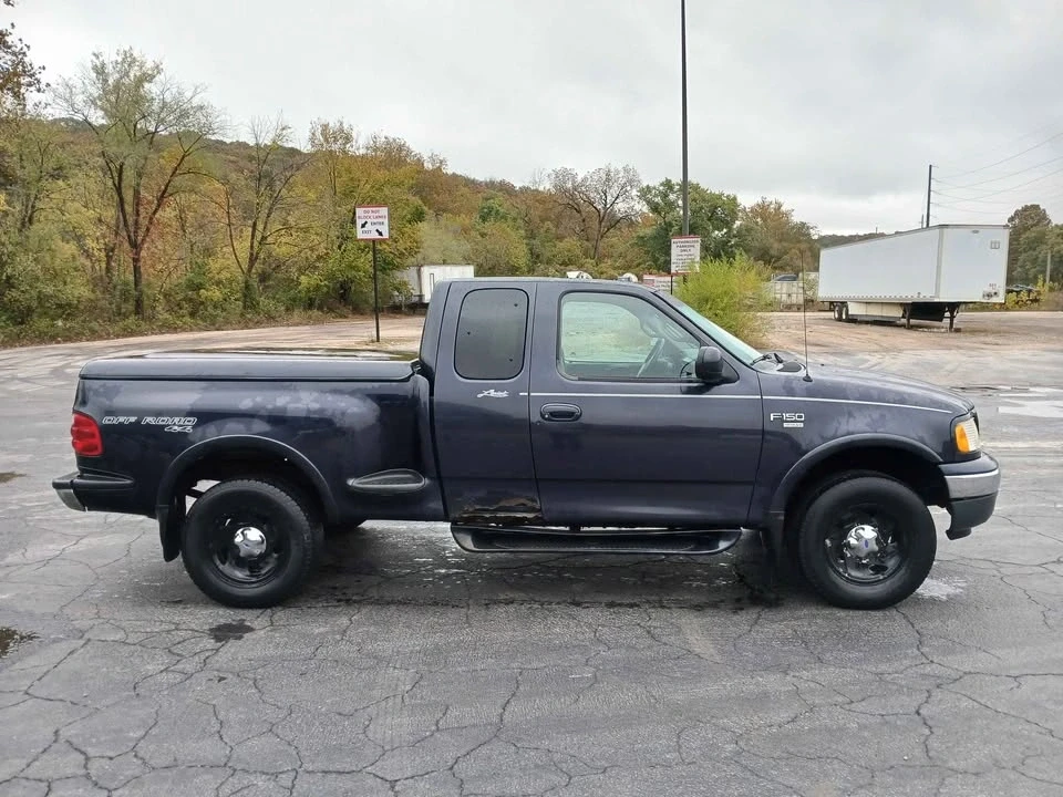 2001 Ford F-150 10th Gen - Image 4 of 18