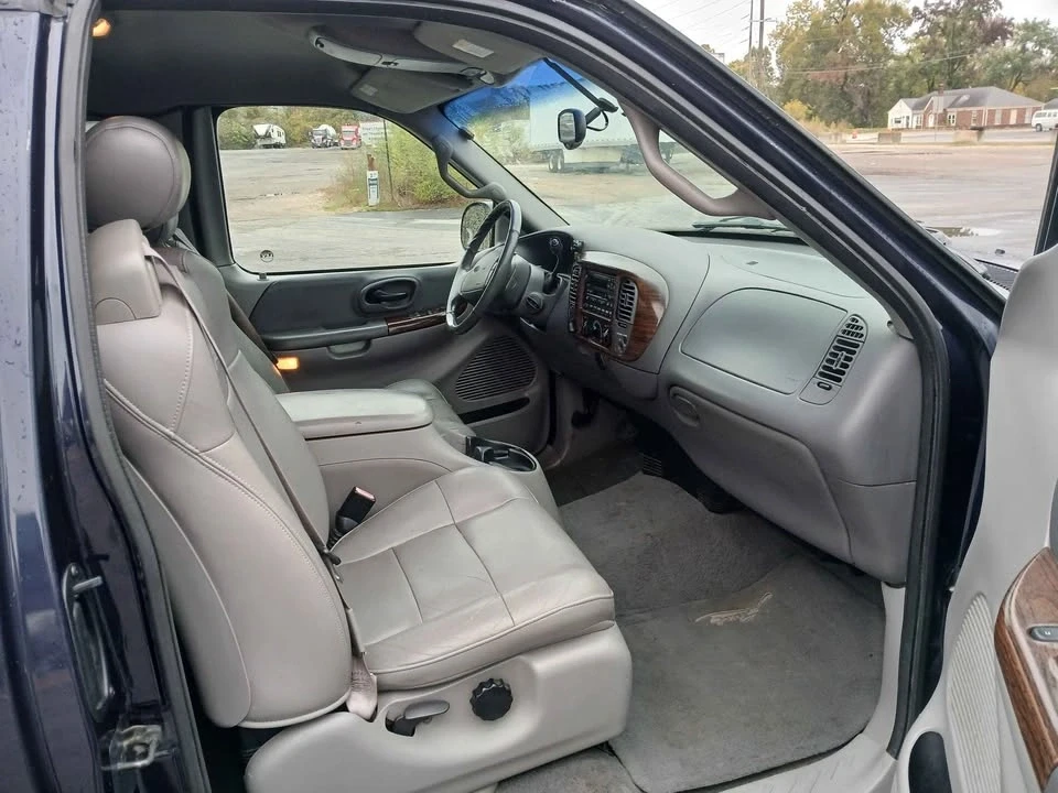 2001 Ford F-150 10th Gen - Image 11 of 18