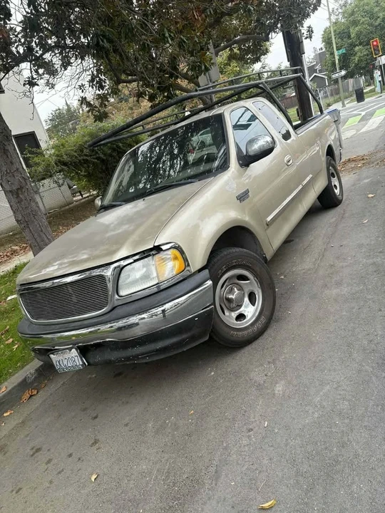 2001 Ford F-150 10th Gen - Image 4 of 10