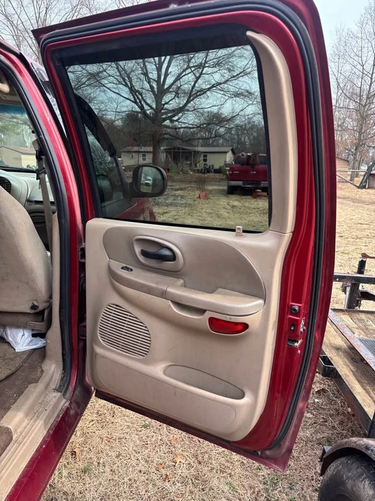 2001 Ford F-150 10th Gen - Image 8 of 9