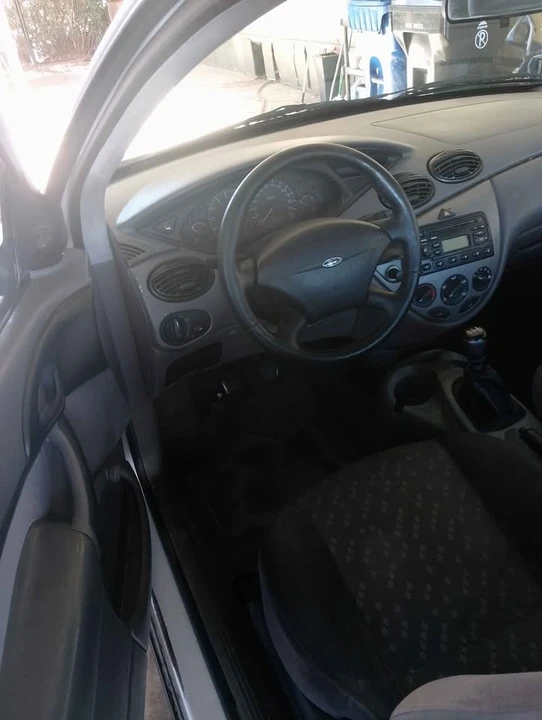 2001 Ford Focus 1st Gen - Image 5 of 7