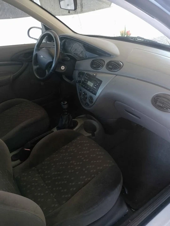 2001 Ford Focus 1st Gen - Image 6 of 7
