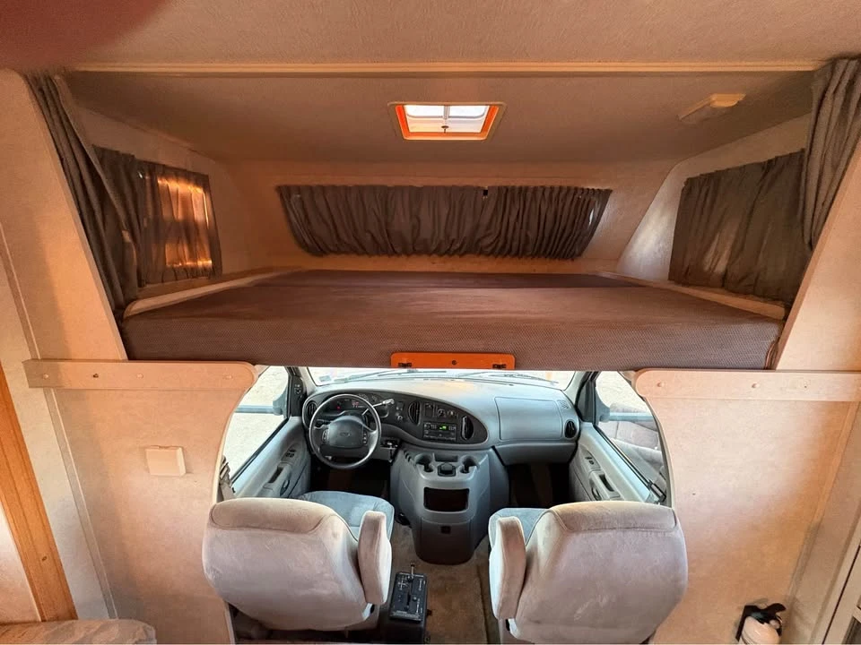 2001 Ford Econoline Van - Image 11 of 16