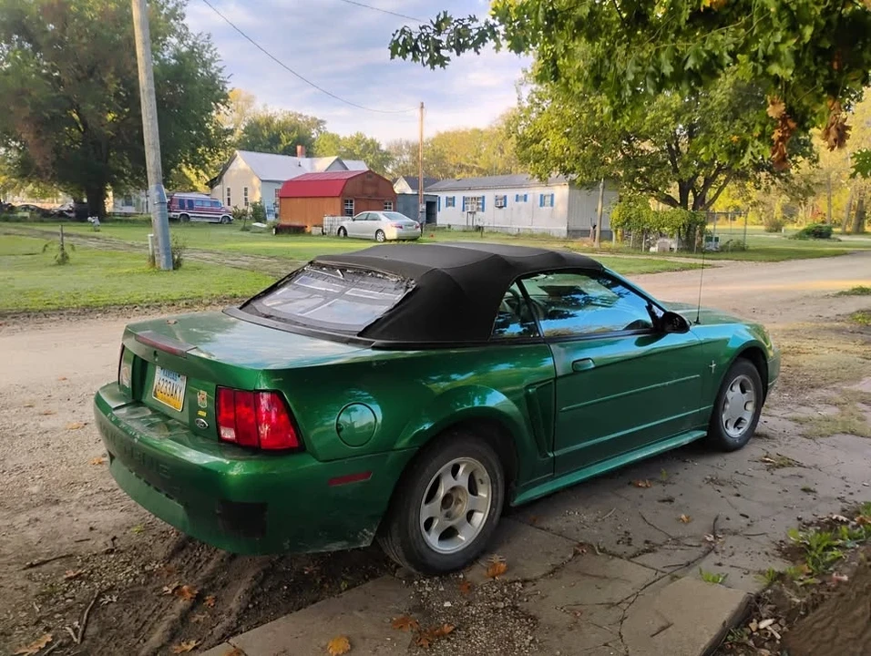 2001 Ford SN95 Mustang - Image 9 of 10