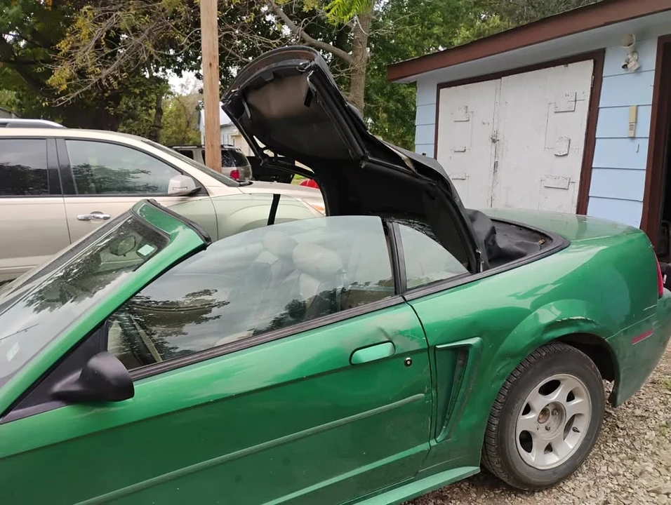 2001 Ford SN95 Mustang - Image 2 of 10