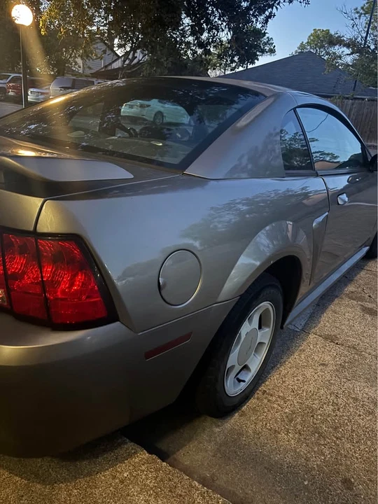 2001 Ford SN95 Mustang - Image 2 of 2