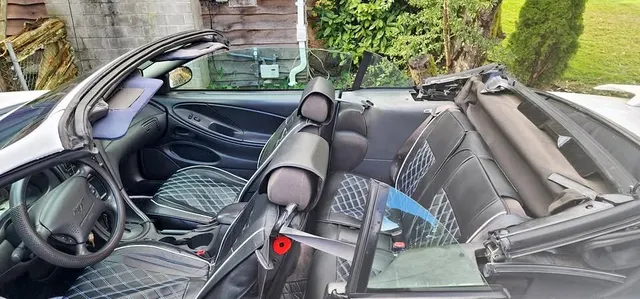 2001 Ford Mustang V6 Convertible