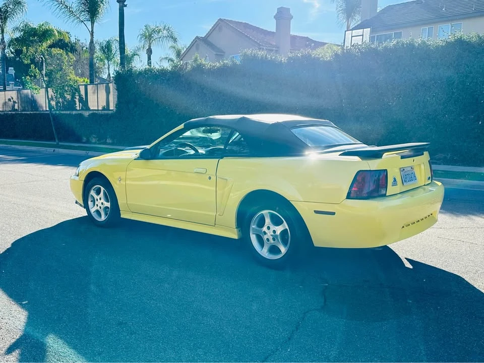 2001 Ford SN95 Mustang - Image 9 of 16