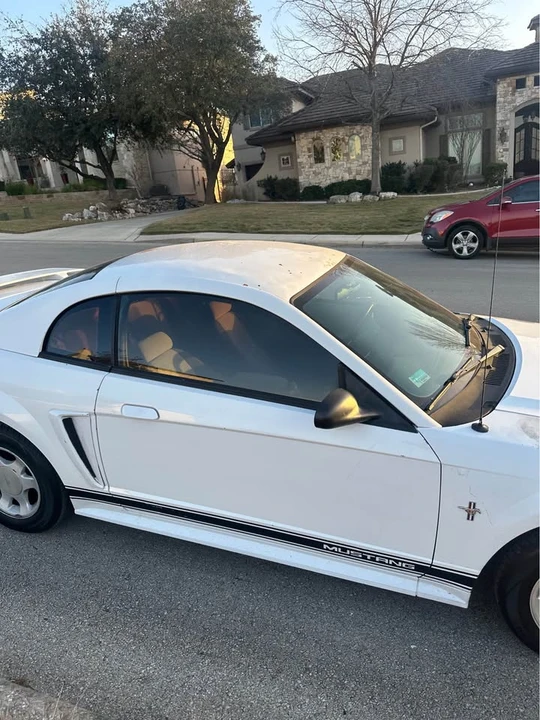 2001 Ford SN95 Mustang - Image 2 of 4