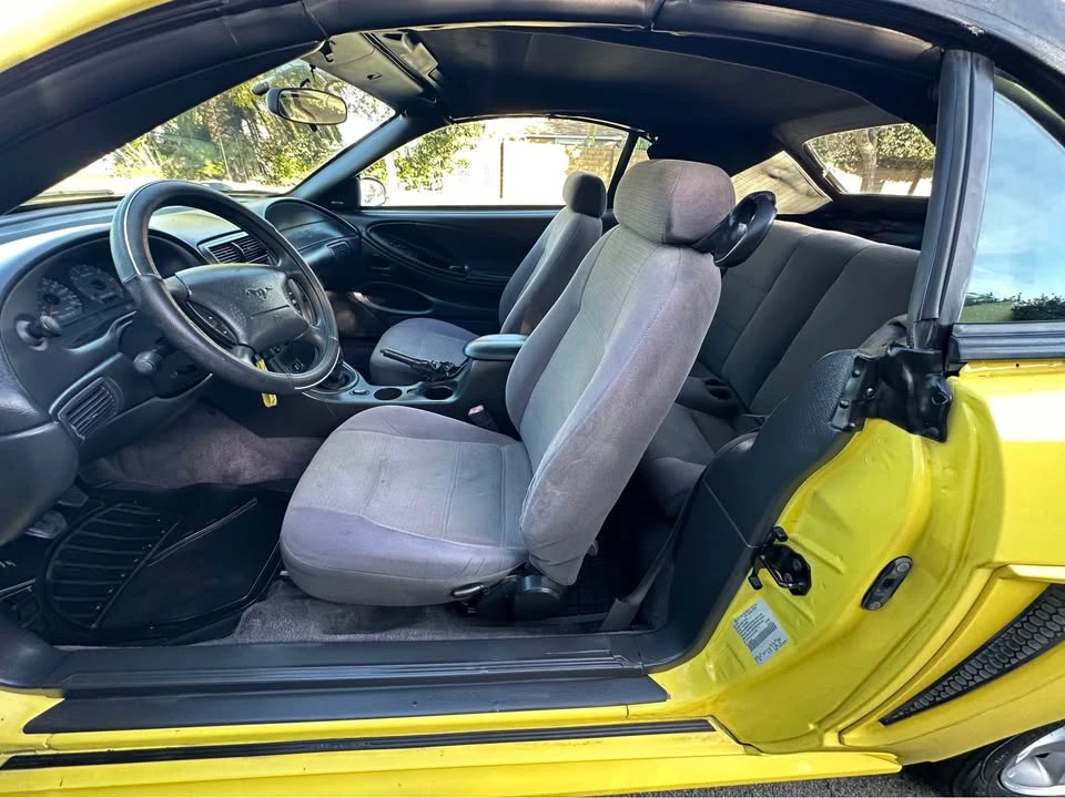 2001 Ford SN95 Mustang - Image 10 of 16