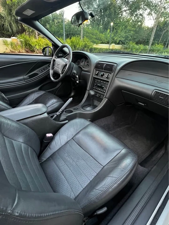 2001 Ford SN95 Mustang - Image 13 of 20