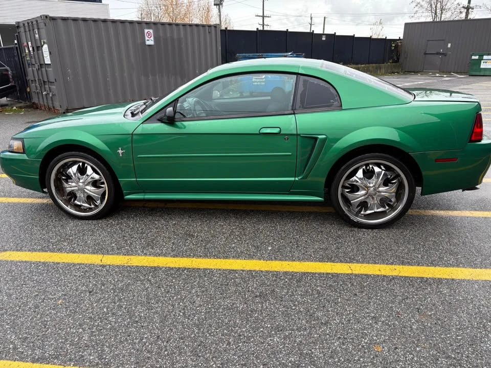 2001 Ford SN95 Mustang - Image 10 of 17