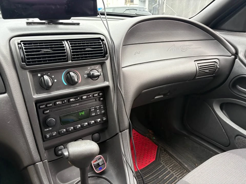 2001 Ford SN95 Mustang - Image 13 of 17