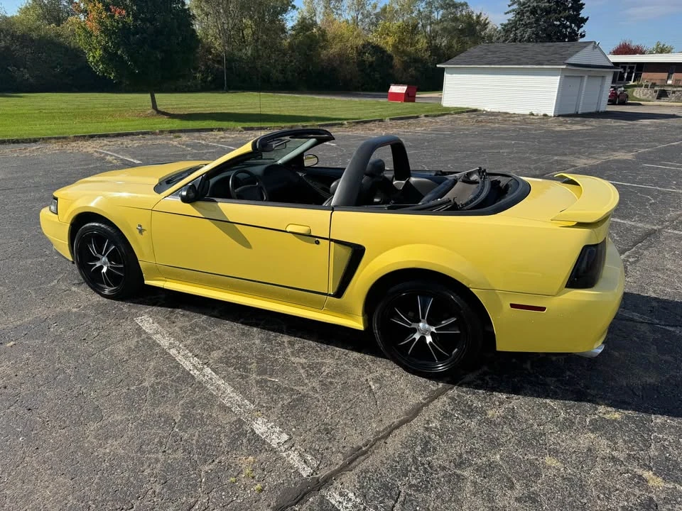 2001 Ford SN95 Mustang - Image 10 of 14