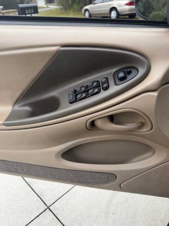 2001 Ford SN95 Mustang - Image 10 of 14