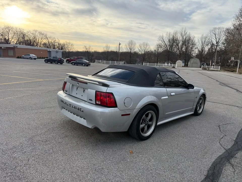 2001 Ford SN95 Mustang - Image 8 of 16