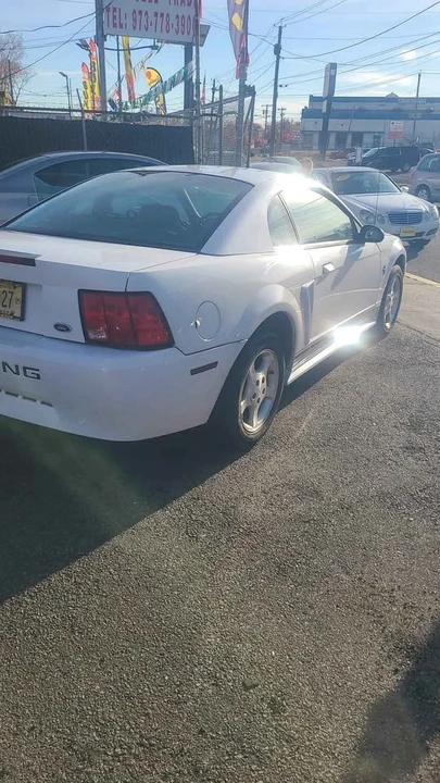 2001 Ford SN95 Mustang - Image 2 of 5