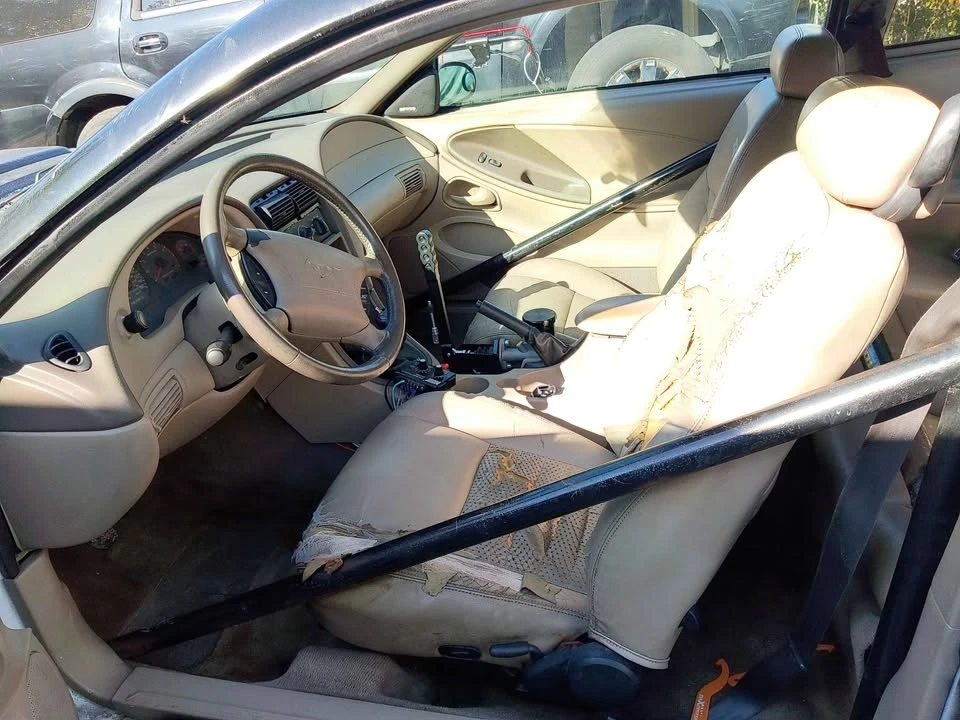 2001 Ford SN95 Mustang - Image 7 of 8