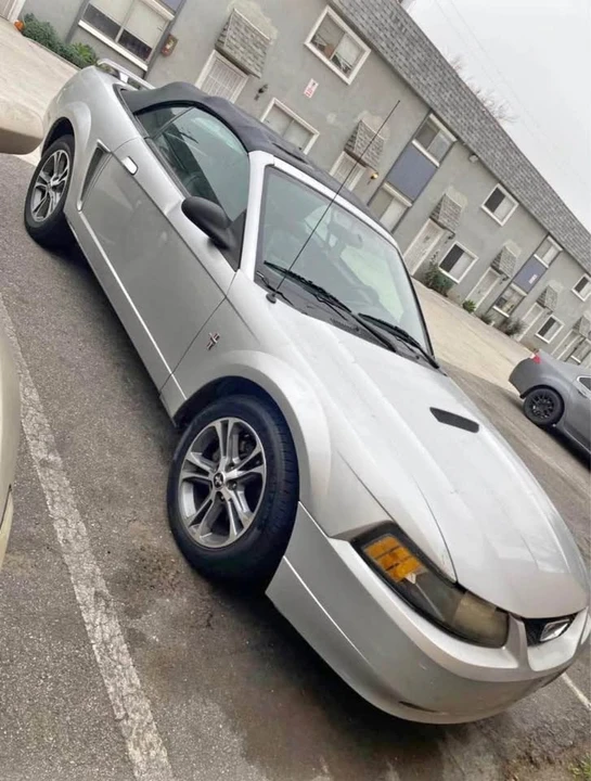 2001 Ford SN95 Mustang - Image 3 of 3