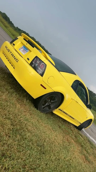 2001 Ford SN95 Mustang - Image 2 of 3