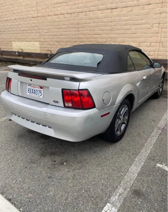 2001 Ford SN95 Mustang - Image 2 of 3