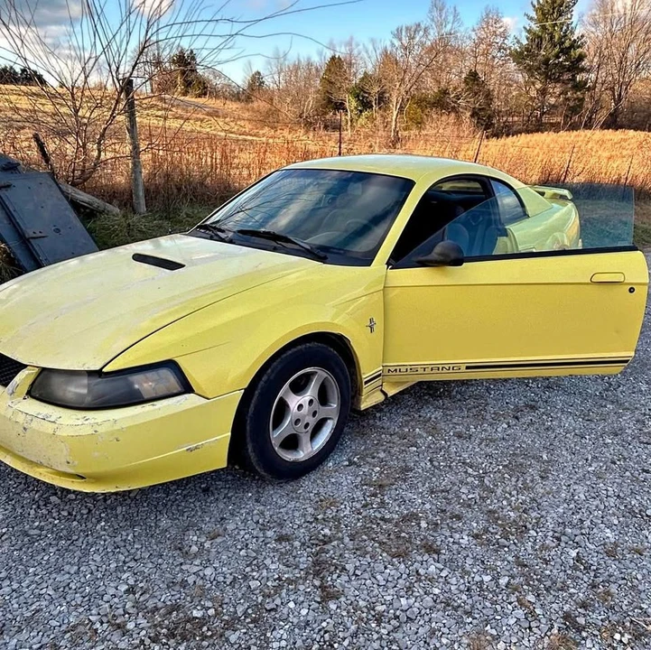 2001 Ford SN95 Mustang - Image 2 of 6