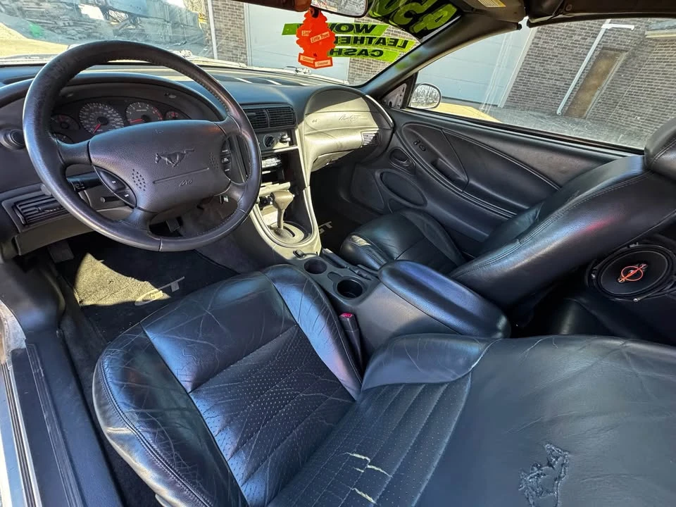 2001 Ford SN95 Mustang - Image 8 of 19