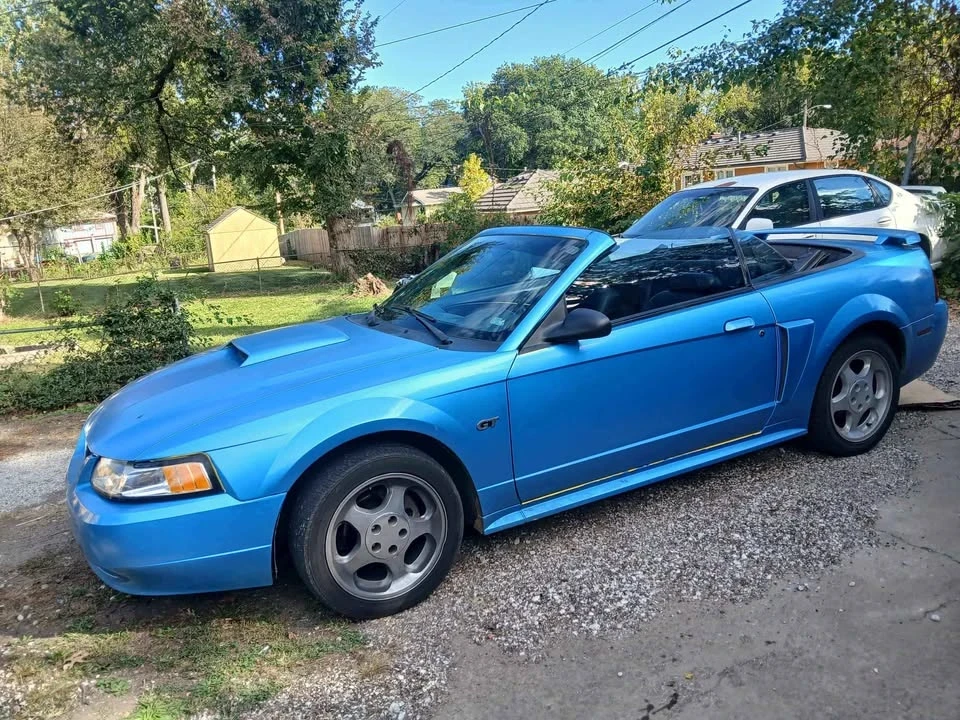 2001 Ford SN95 Mustang - Image 2 of 2