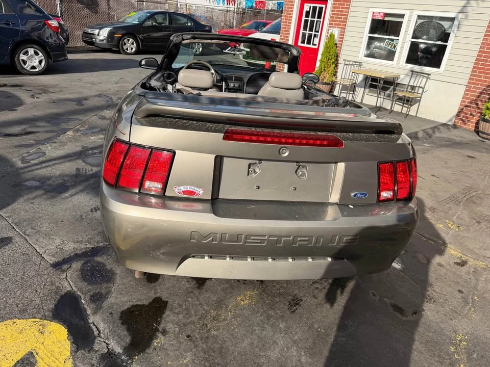2001 Ford SN95 Mustang - Image 6 of 17