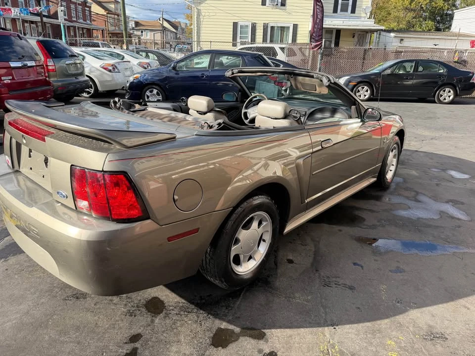 2001 Ford SN95 Mustang - Image 7 of 17
