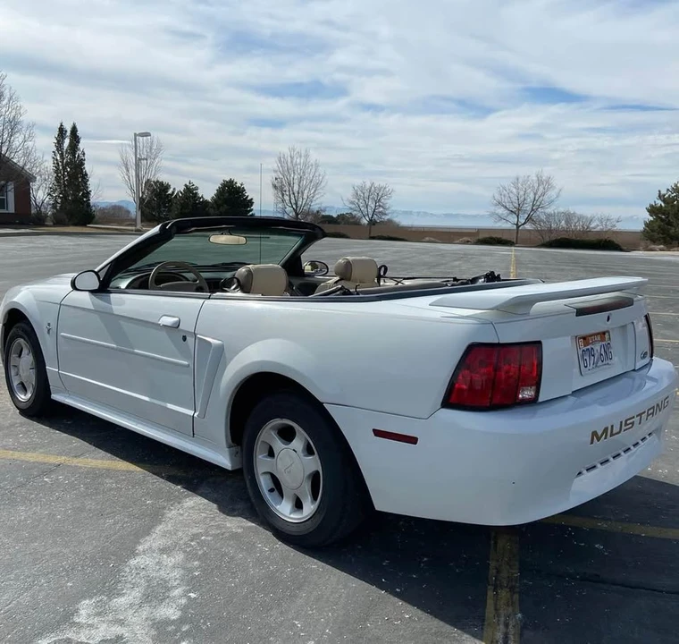 2001 Ford SN95 Mustang - Image 10 of 16