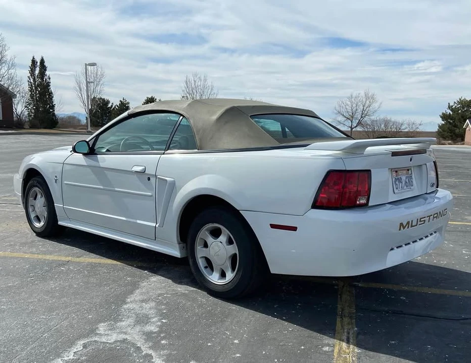 2001 Ford SN95 Mustang - Image 2 of 16