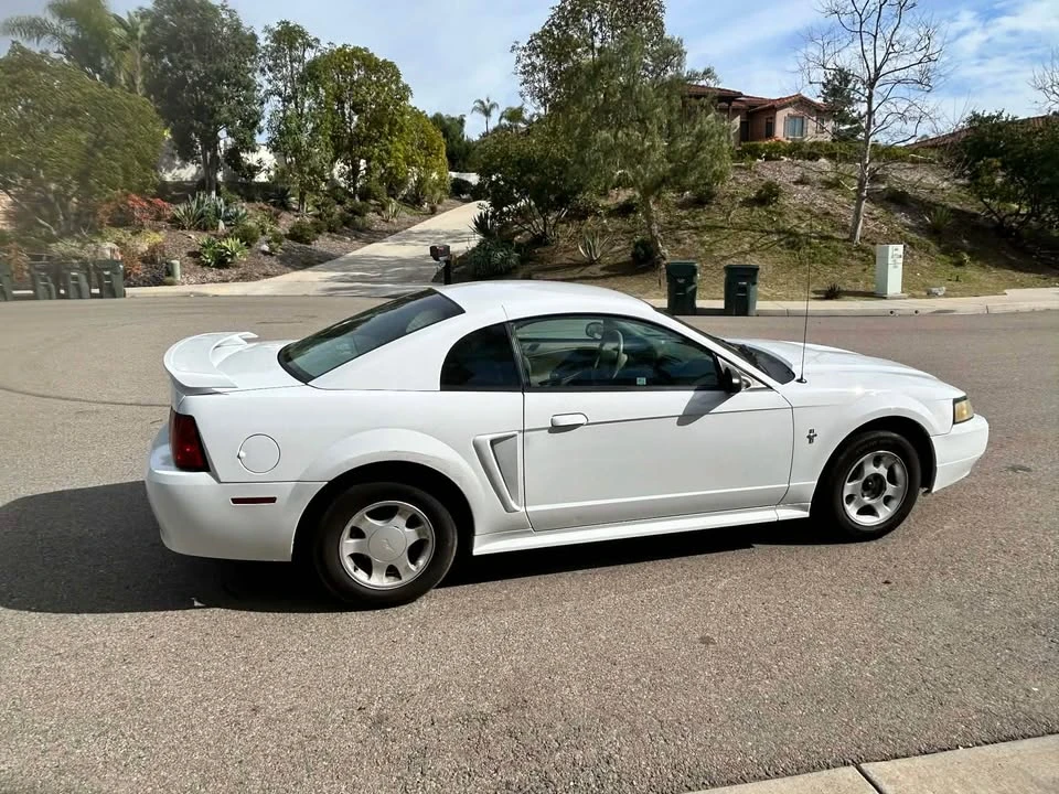 2001 Ford SN95 Mustang - Image 4 of 13