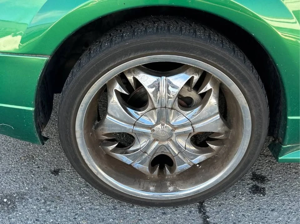 2001 Ford SN95 Mustang - Image 9 of 17
