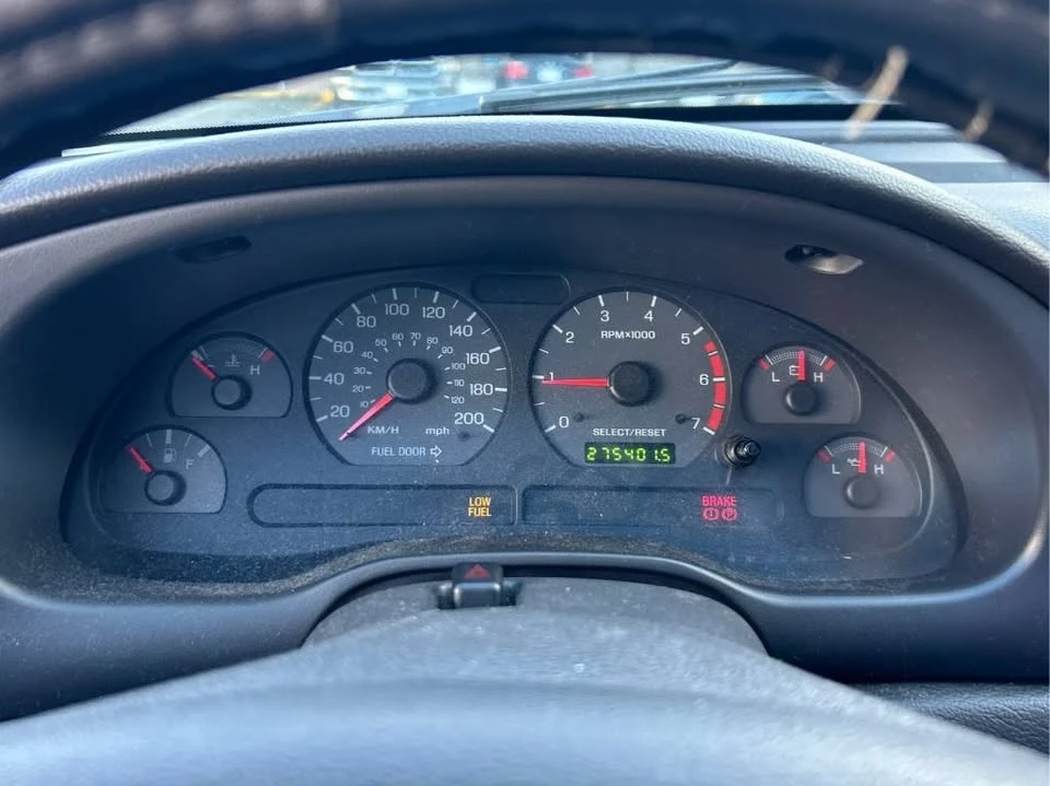 2001 Ford SN95 Mustang - Image 10 of 17