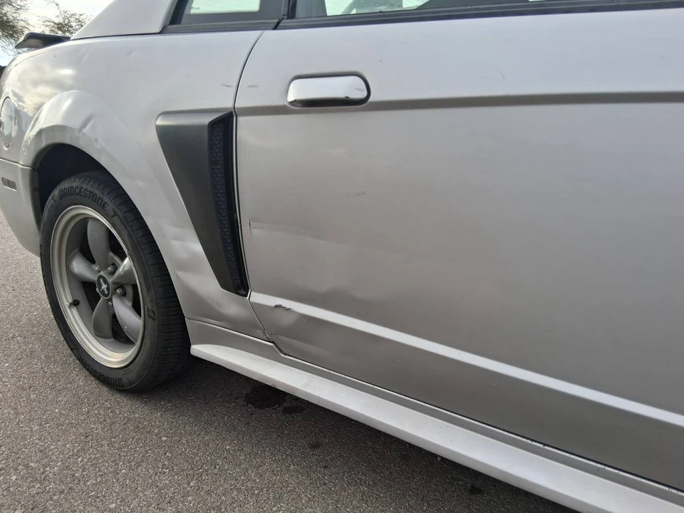 2001 Ford SN95 Mustang - Image 15 of 20