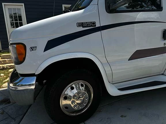 2001 Ford Econoline Van - Image 4 of 14