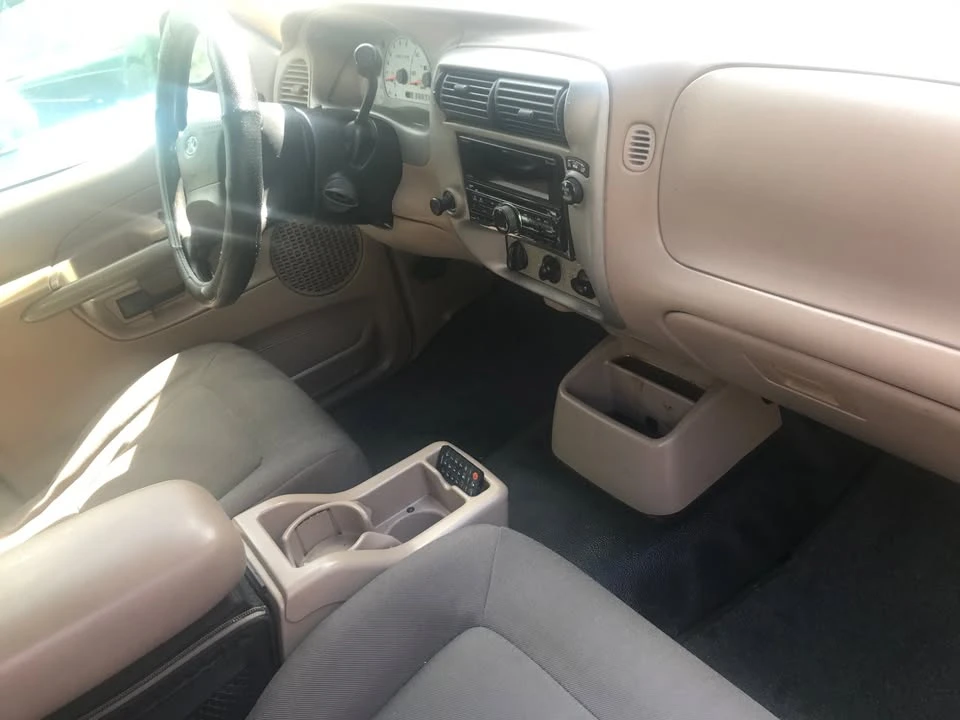 2001 Ford Explorer Sport Trac - Image 2 of 11