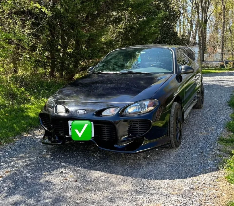 2001 Ford Escort (North America) - Image 2 of 12
