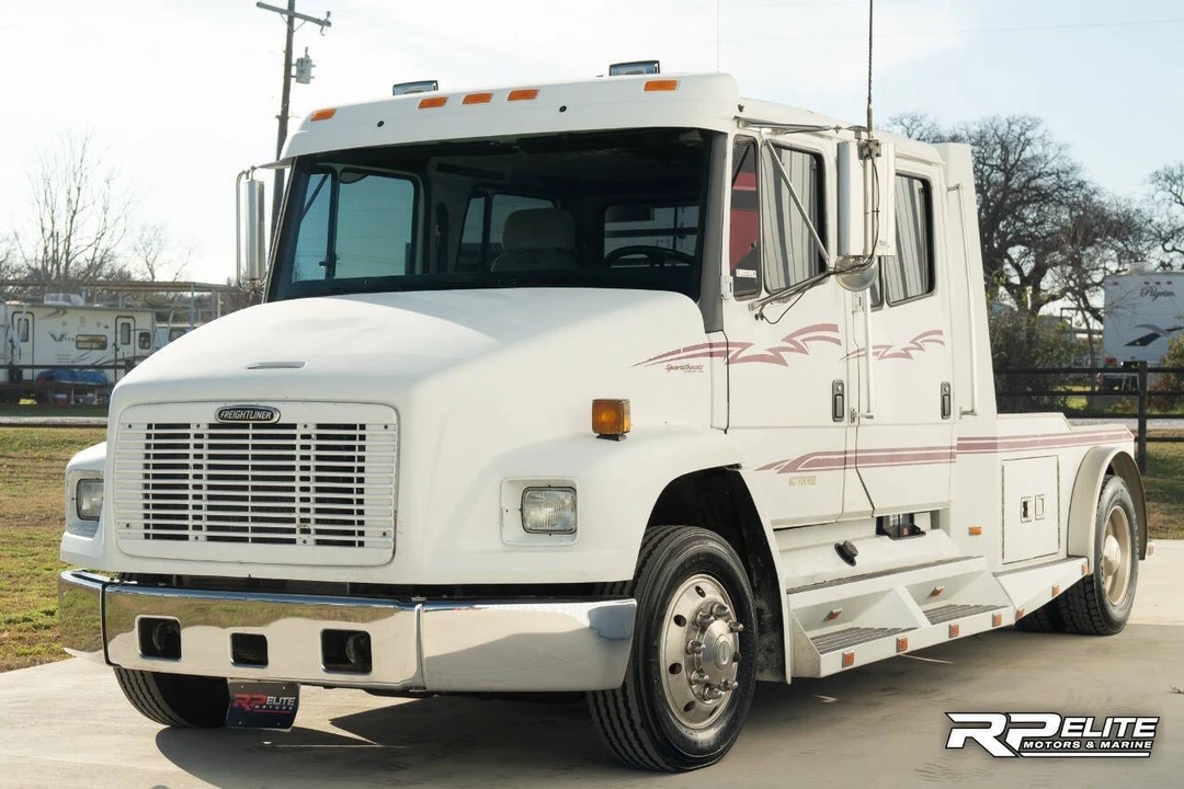 2001 Freightliner - Image 4 of 21