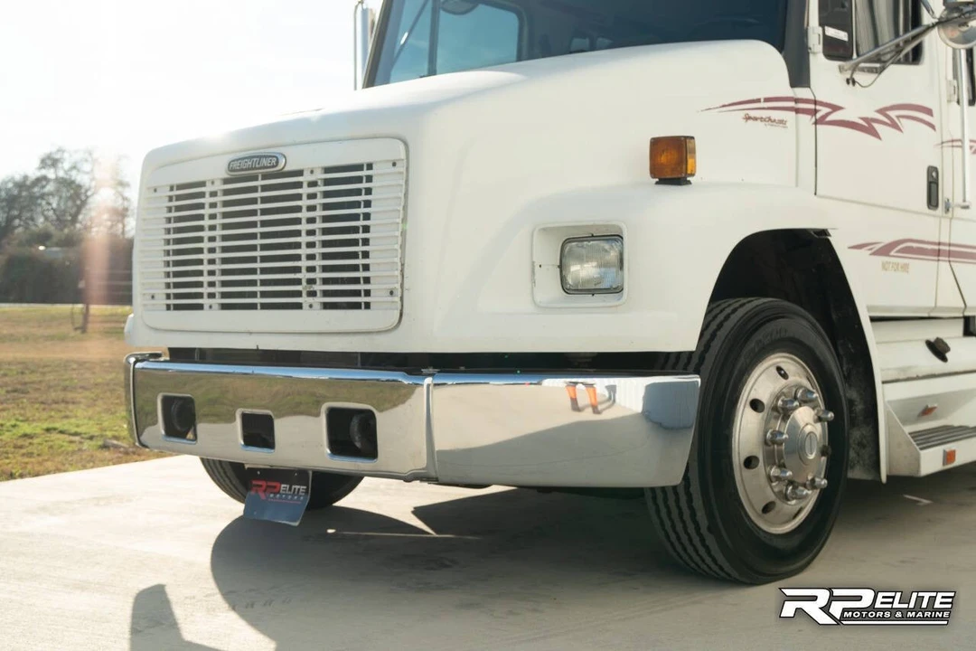 2001 Freightliner - Image 20 of 21