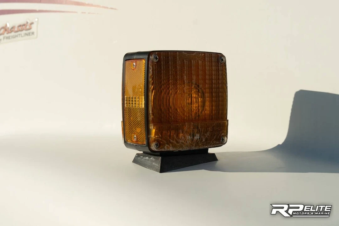 2001 Freightliner - Image 16 of 21